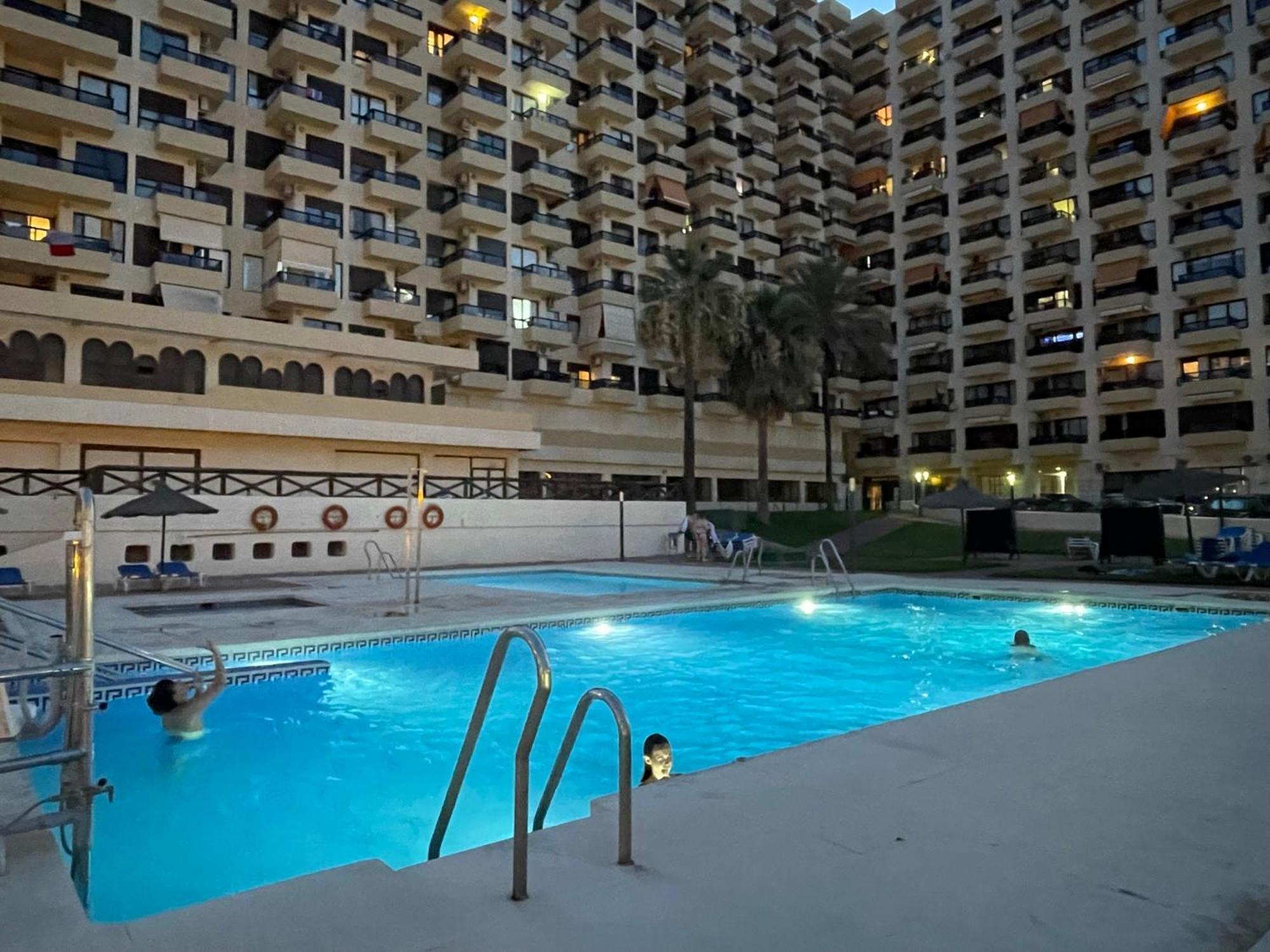 Aloha Playa Vistas Al Mar Apartment Беналмадена Екстериор снимка