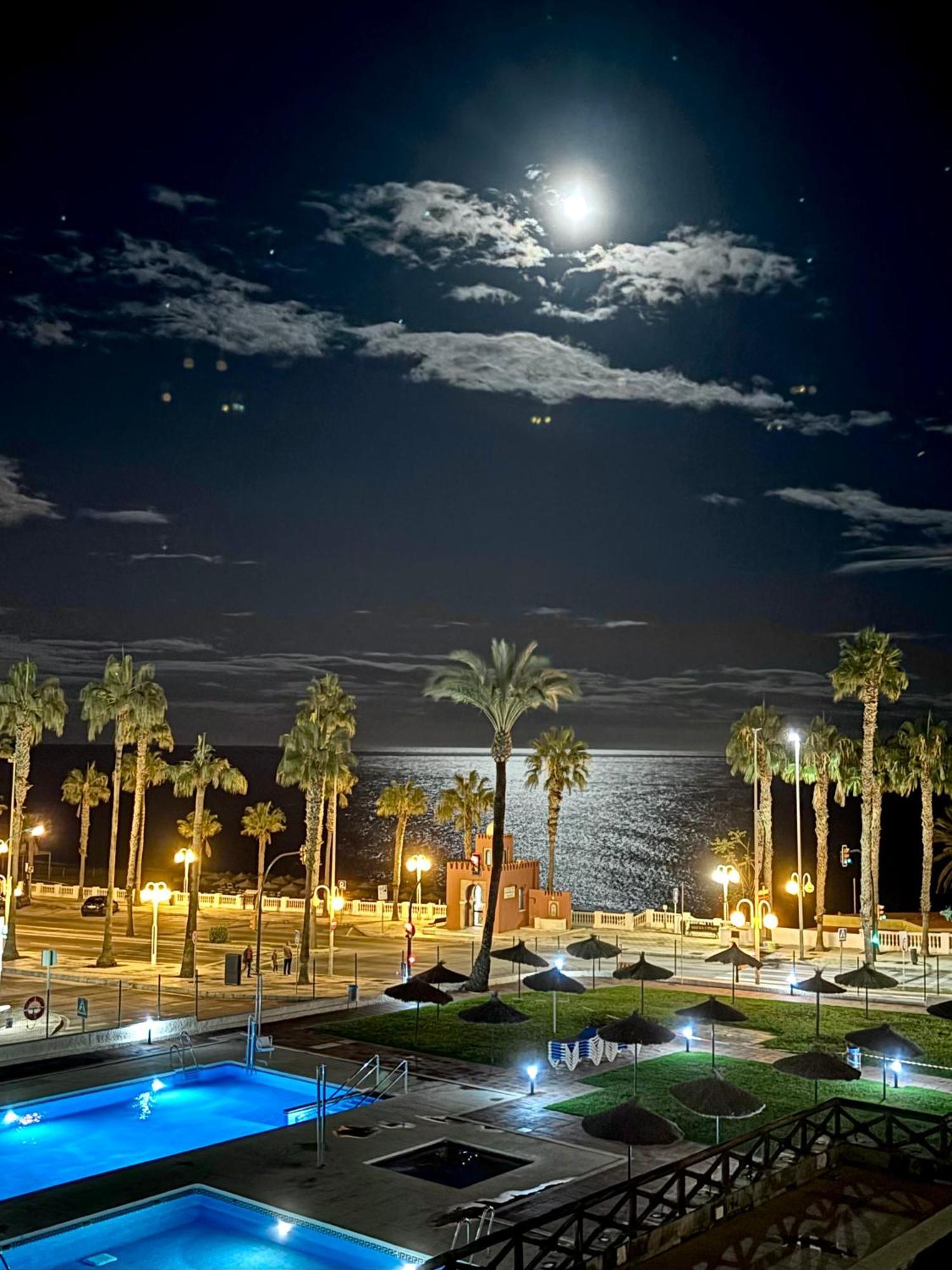 Aloha Playa Vistas Al Mar Apartment Беналмадена Екстериор снимка